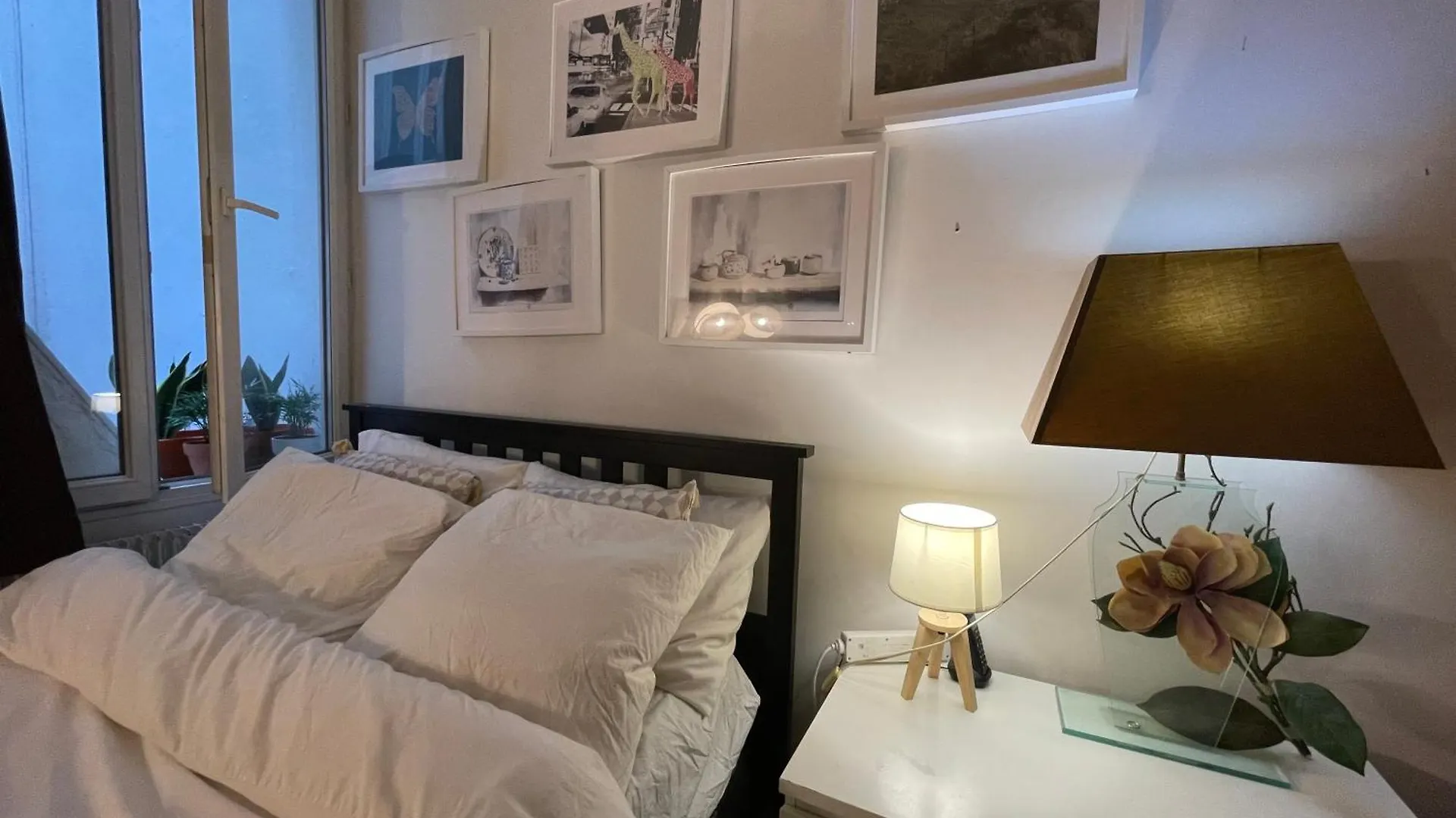 10e Apartment Paris